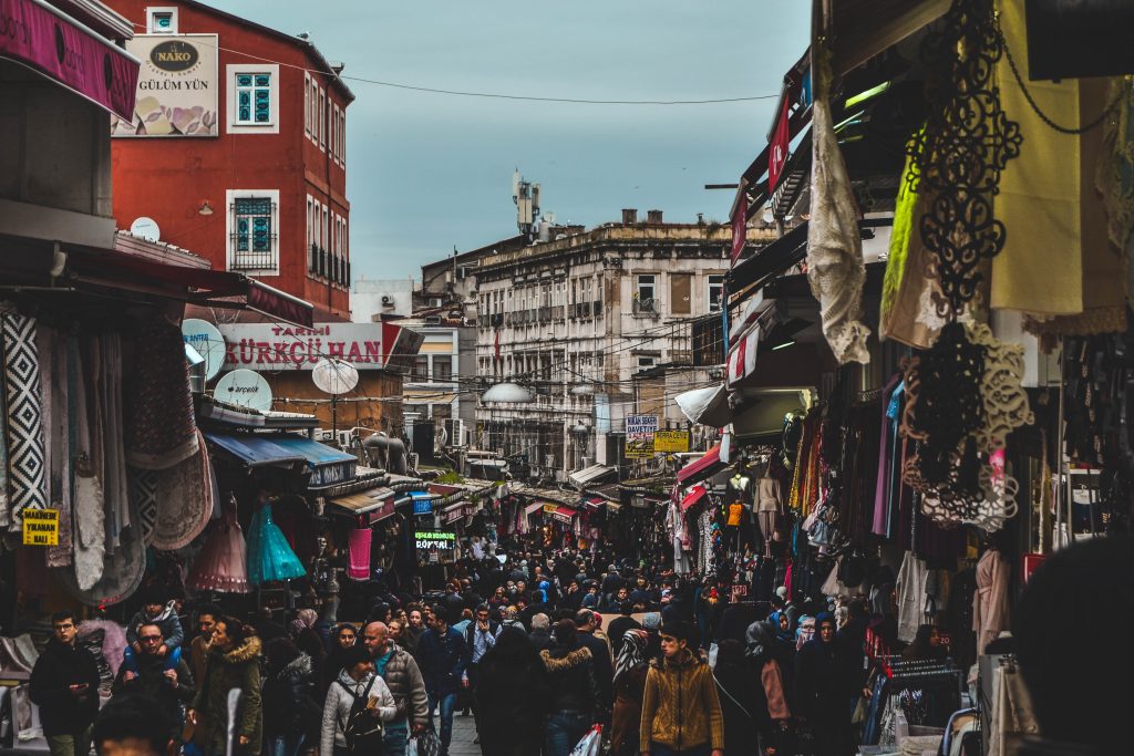 שווקים צבעוניים באיסטנבול. צילום: unsplash